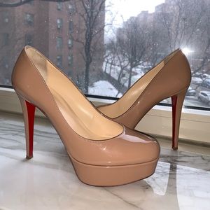 CHRISTIAN LOUBOUTIN Nude Bianca Pumps size 40